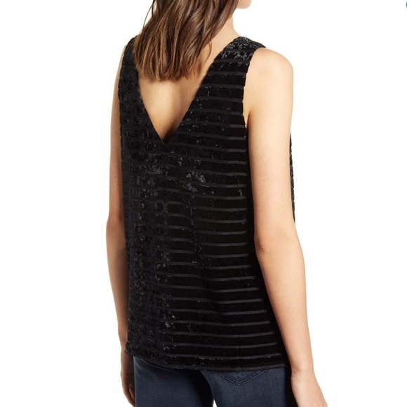 Chelsea28 black velvet tank top - Picture 2 of 11